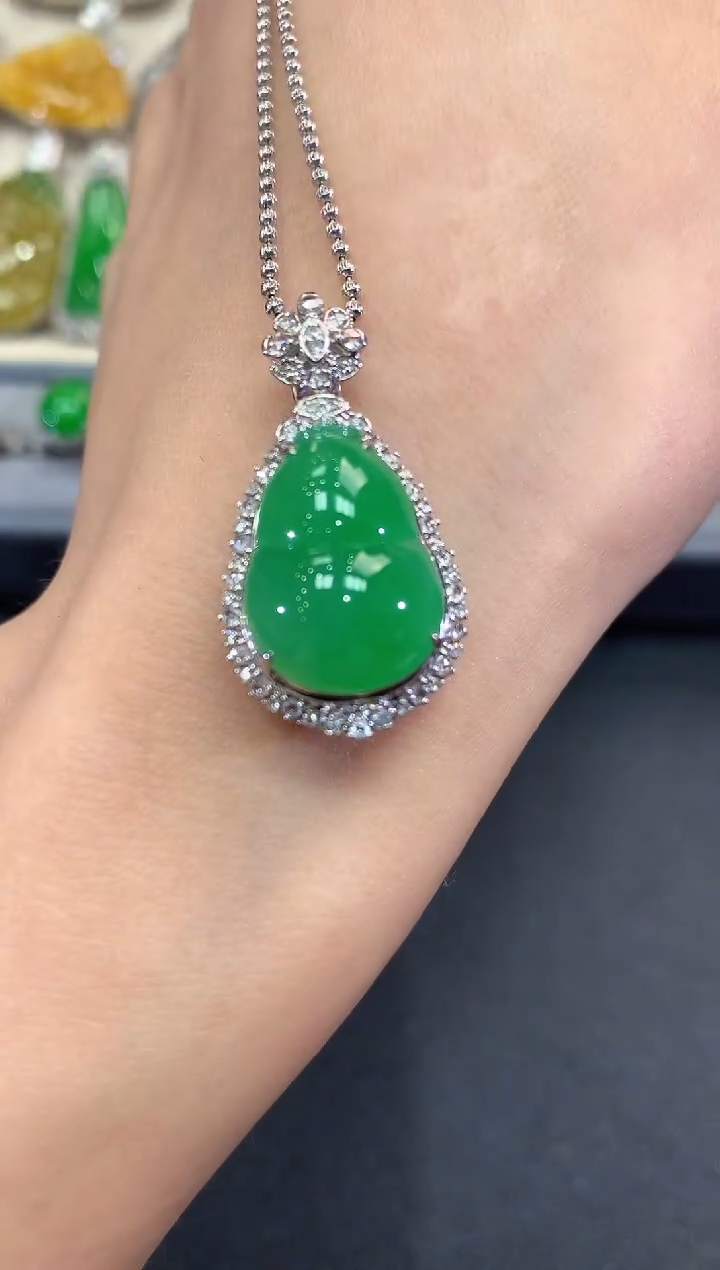 【闪购商品】翡翠吊坠(不含链)18K金镶嵌w60     