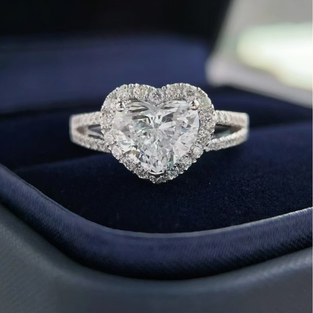 【合成/培育】双戒臂爱心钻戒 18K金镶嵌 实验室培育真钻