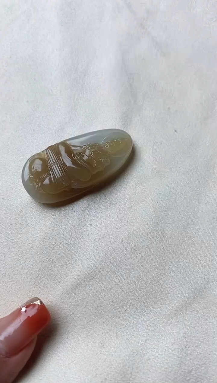 颈饰未镶嵌和田玉吊坠