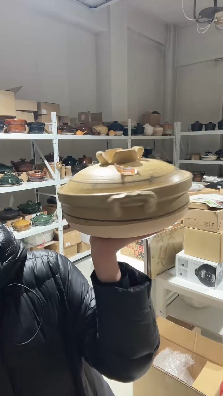 【闪购商品】日本进口黄色绿叶土锅9号