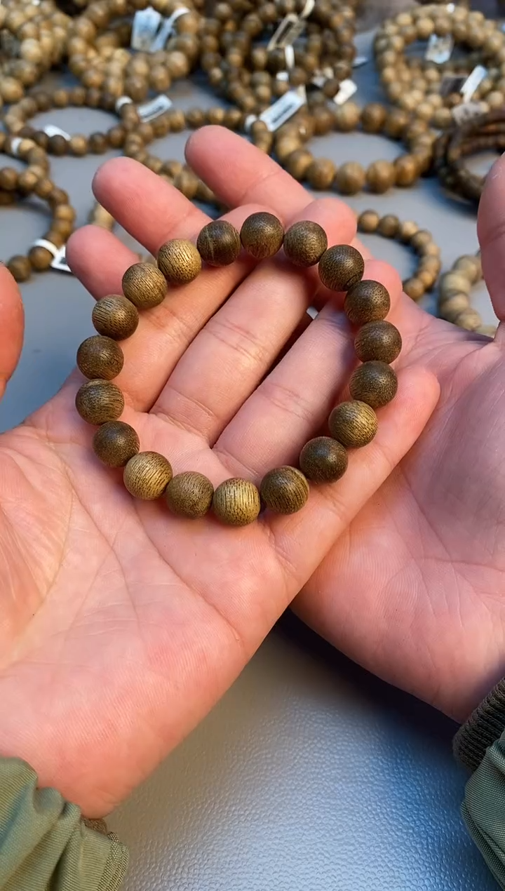 沉香手串 文莱圆珠单圈1.1多样性发其一