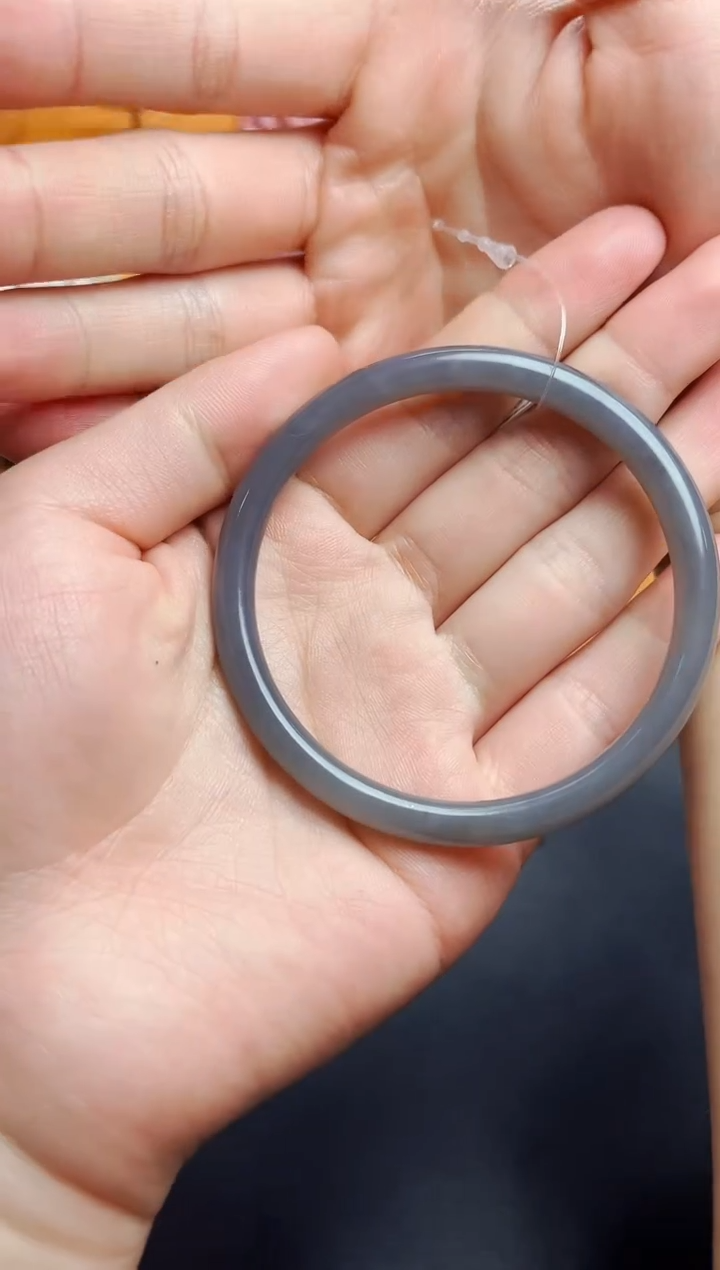 【闪购商品】和田玉手镯未镶嵌59圈口kk