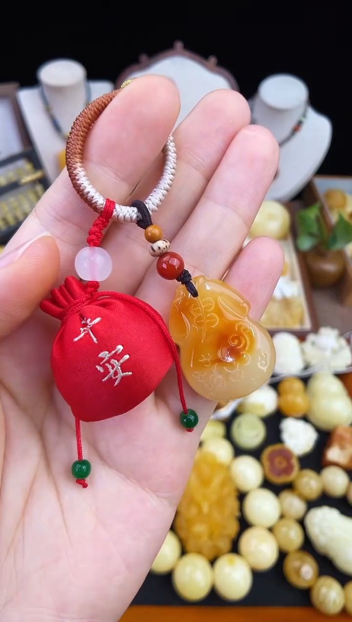 琥珀未镶嵌珠宝奇石柒月