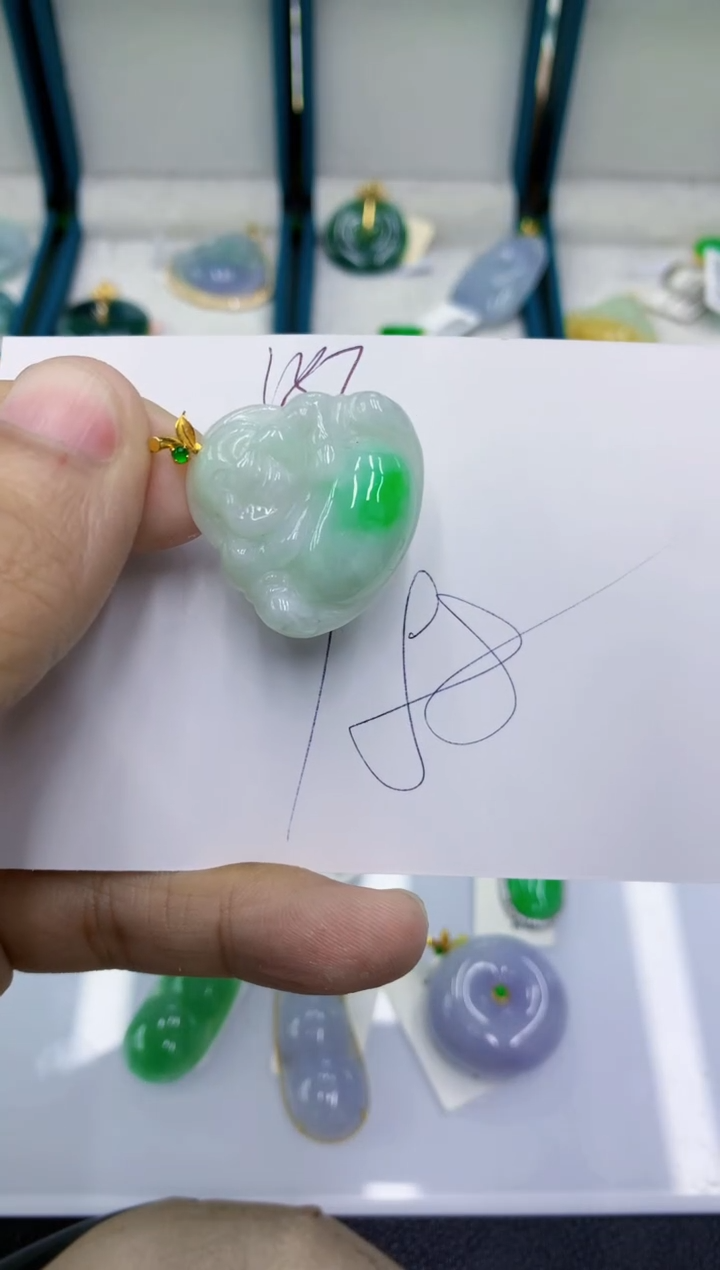 颈饰未镶嵌翡翠翡翠