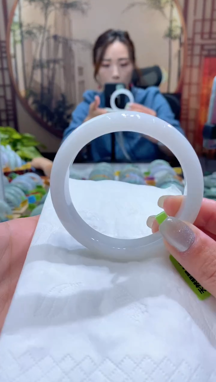 未镶嵌手镯翡翠000072582