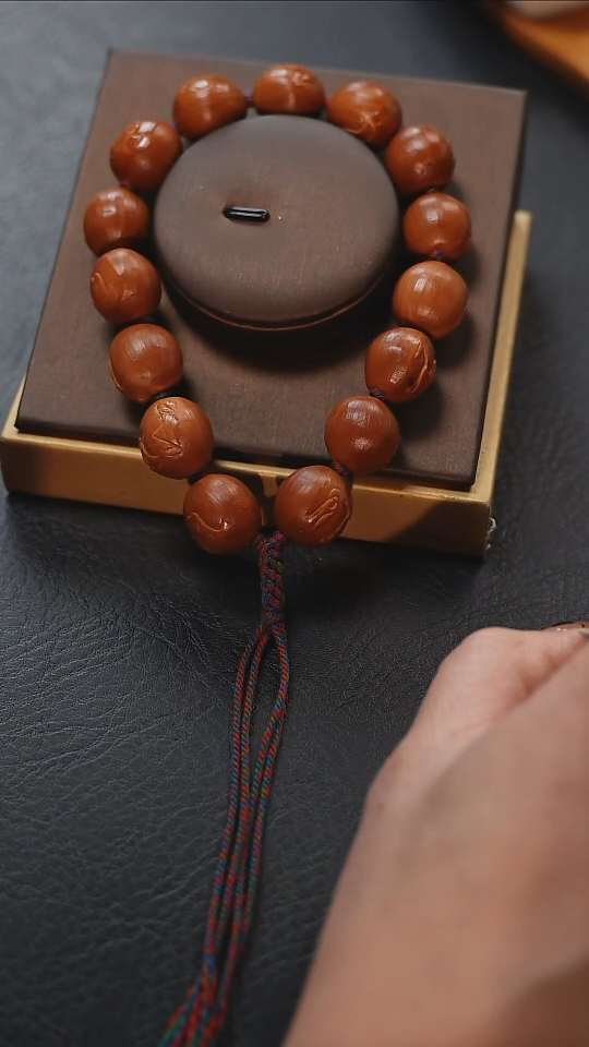 【闪购商品】橄榄核吊坠 梦梦精品核雕