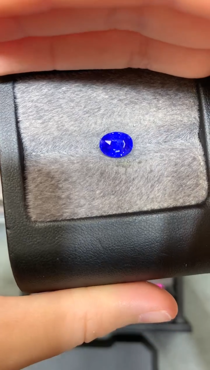 【闪购商品】定制蓝宝石裸石未镶嵌椭圆 蓝宝石 2.63ct