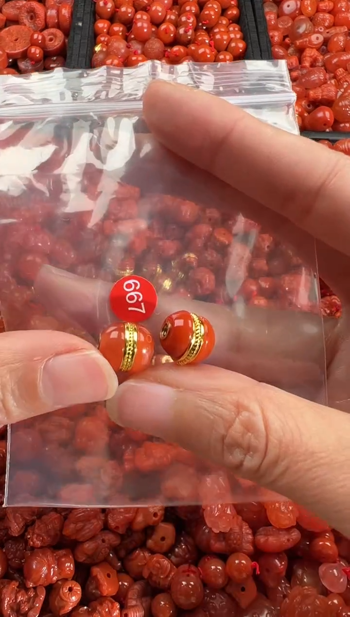 【闪购商品】南红玛瑙颈饰未镶嵌1