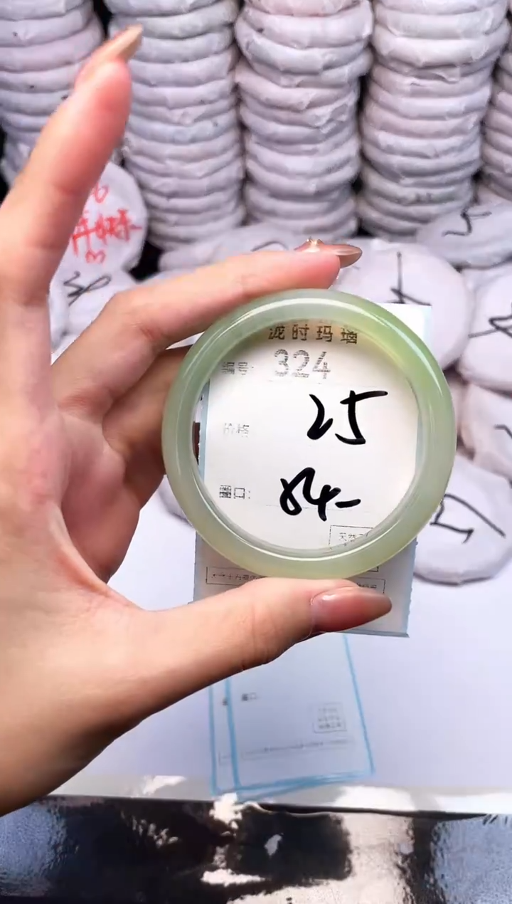 手镯玛瑙/玉髓未镶嵌324