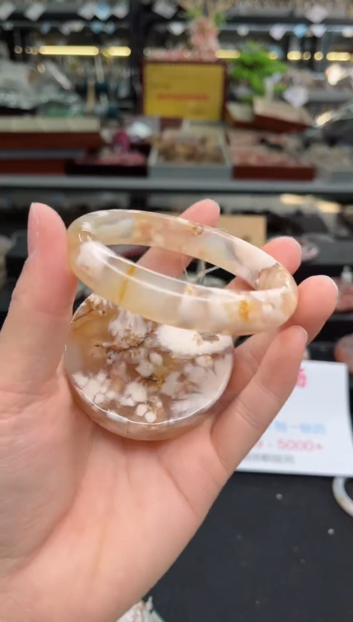 【闪购商品】石英质玉手镯未镶嵌62圈口（赠品镯心）3931410