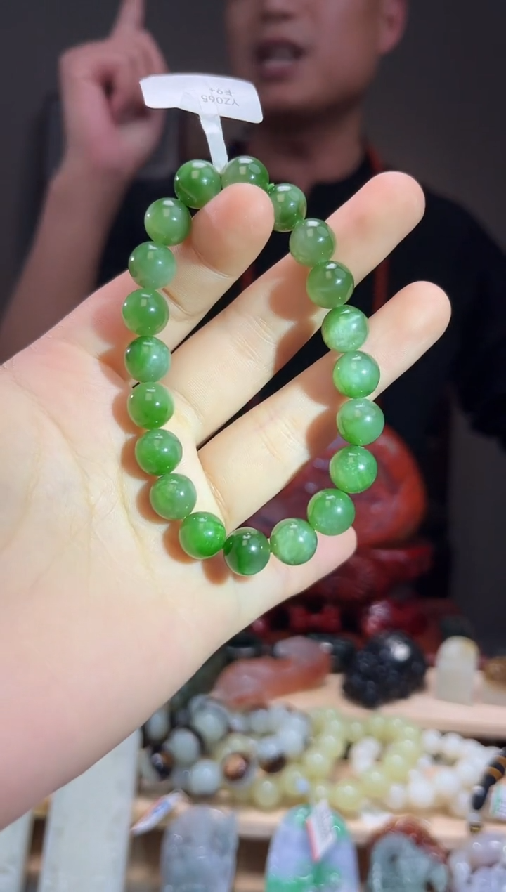 颈饰未镶嵌和田玉手串