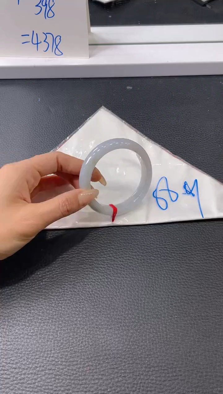 【闪购商品】翡翠手镯未镶嵌手镯