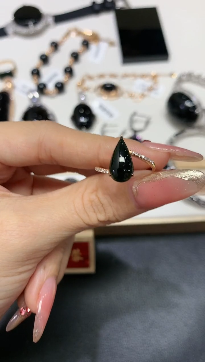 【闪购商品】翡翠吊坠(不含链)18K金镶嵌团购2