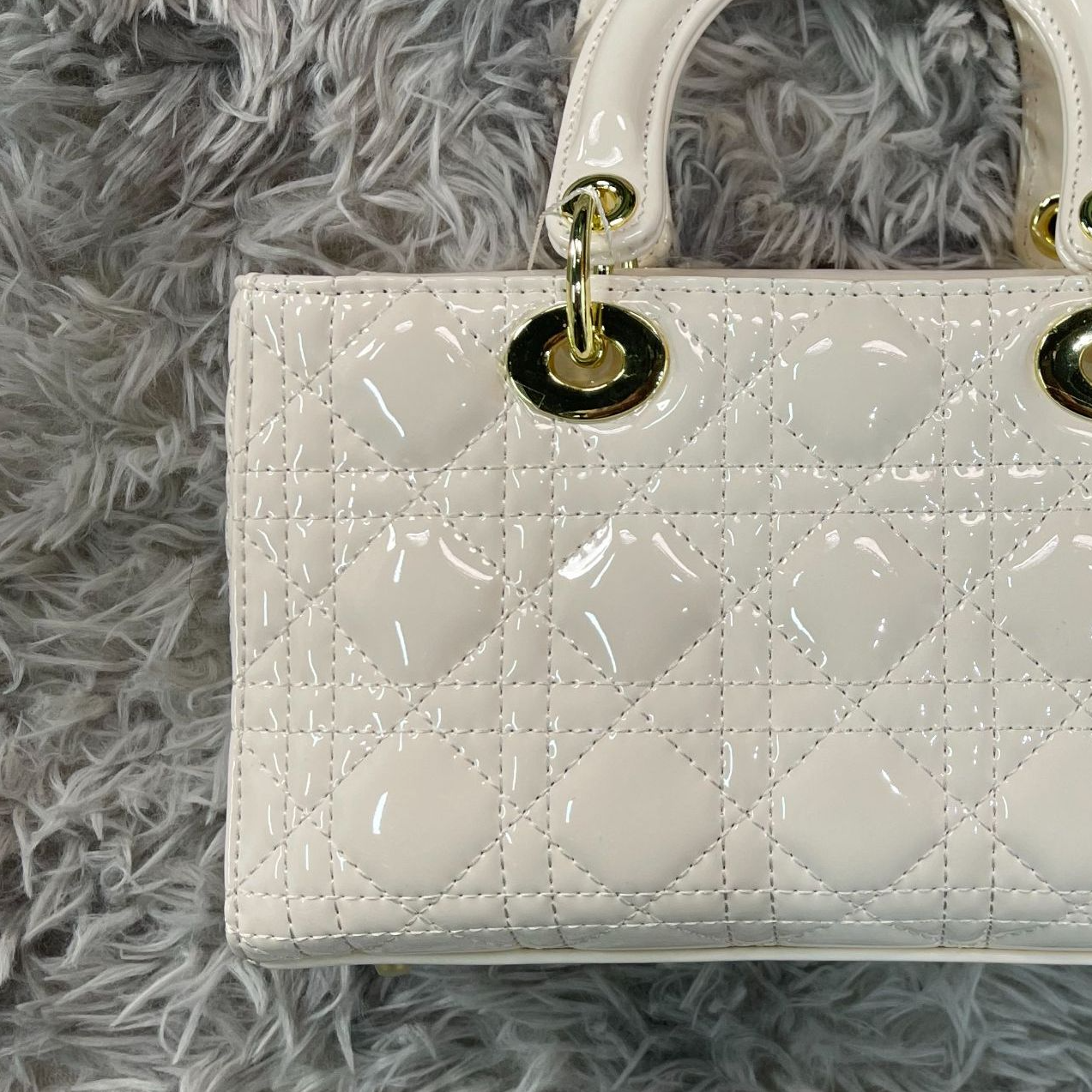 手工时尚百搭横三格真皮女包白色