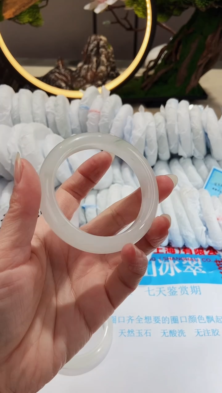 【闪购商品】石英质玉手镯未镶嵌35-53