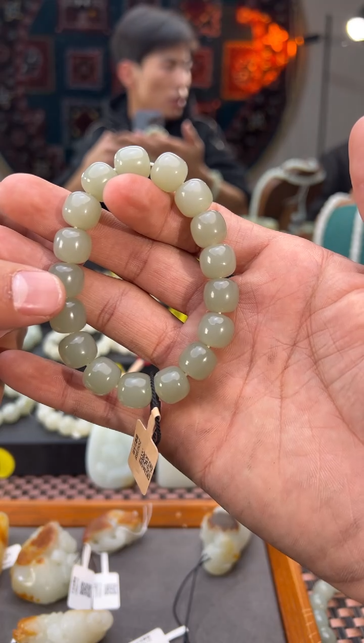未镶嵌手串和田玉阳****6且末料青白玉老型珠手串卡11*12