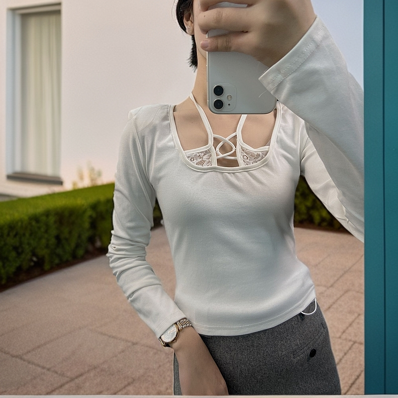 白色纯欲性感蕾丝打底衫内搭2025年秋冬季别致绝美挂脖小上衣