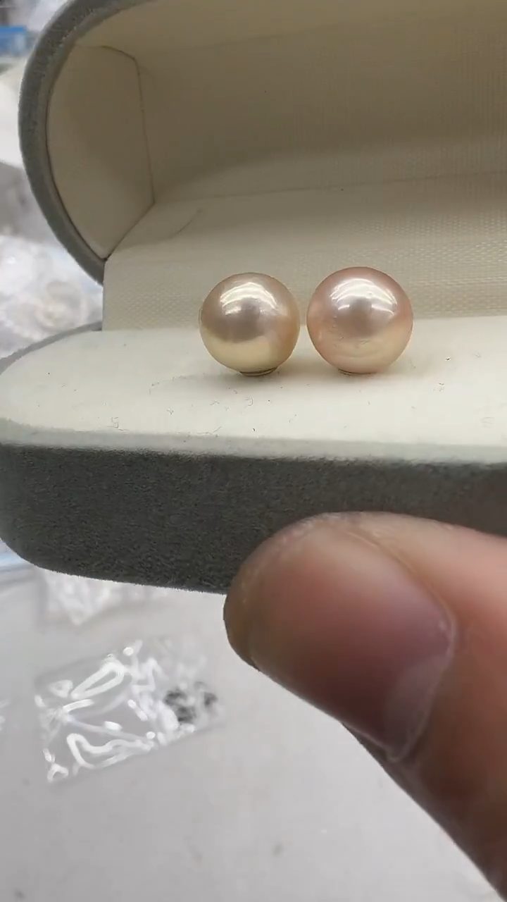 银S925镶嵌耳钉淡水珍珠8-9mm 中国红毕业款