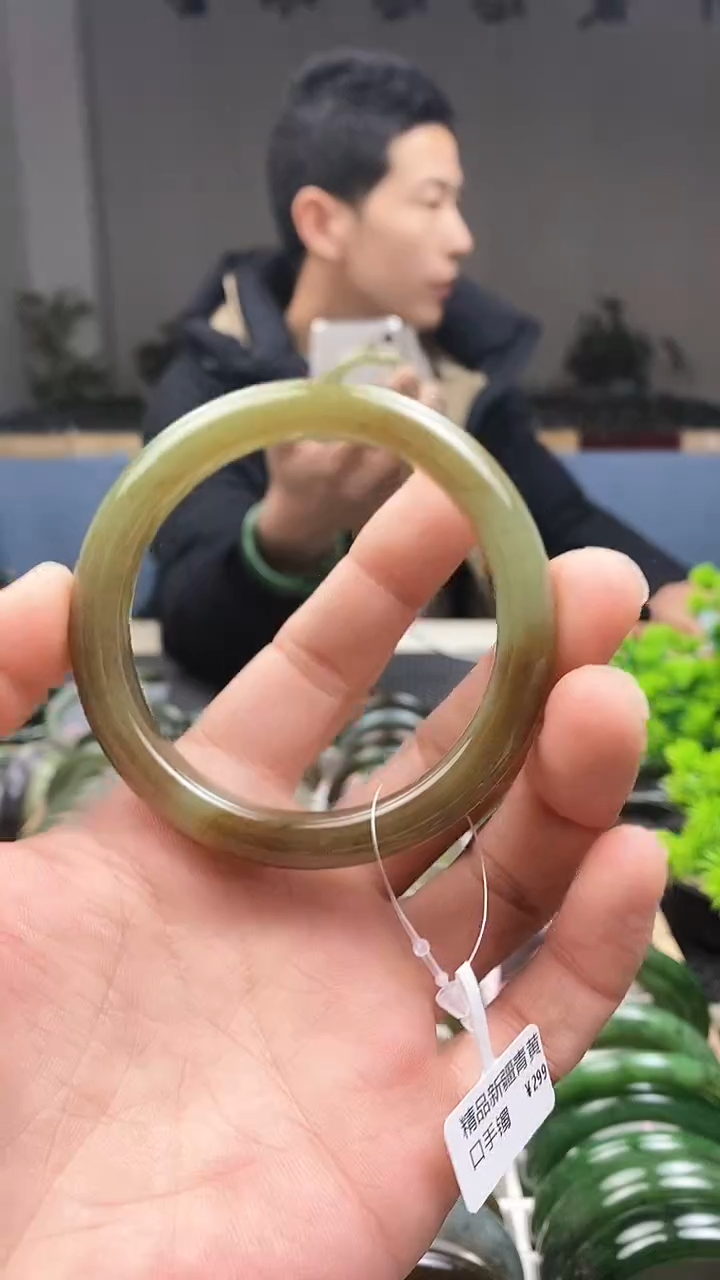 【闪购商品】和田玉手镯未镶嵌56.9