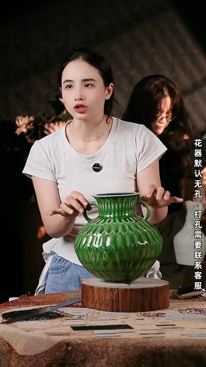 摆件景德镇高温陶瓷微瑕花器12*25