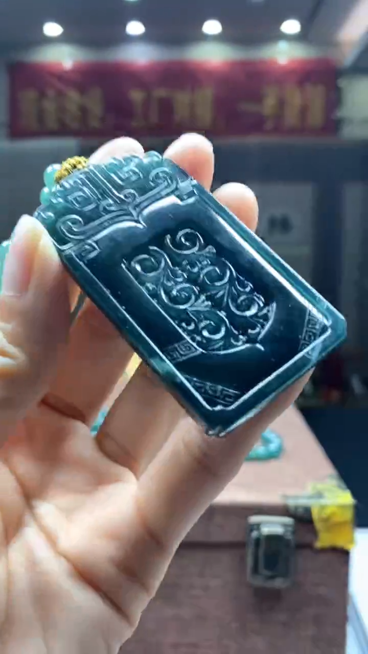 【闪购商品】翡翠颈饰未镶嵌********223