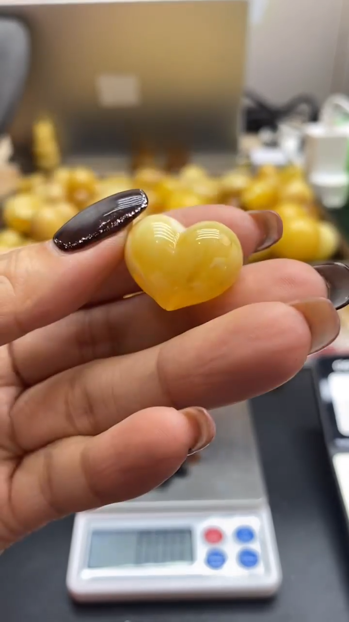 琥珀未镶嵌珠宝奇石2806