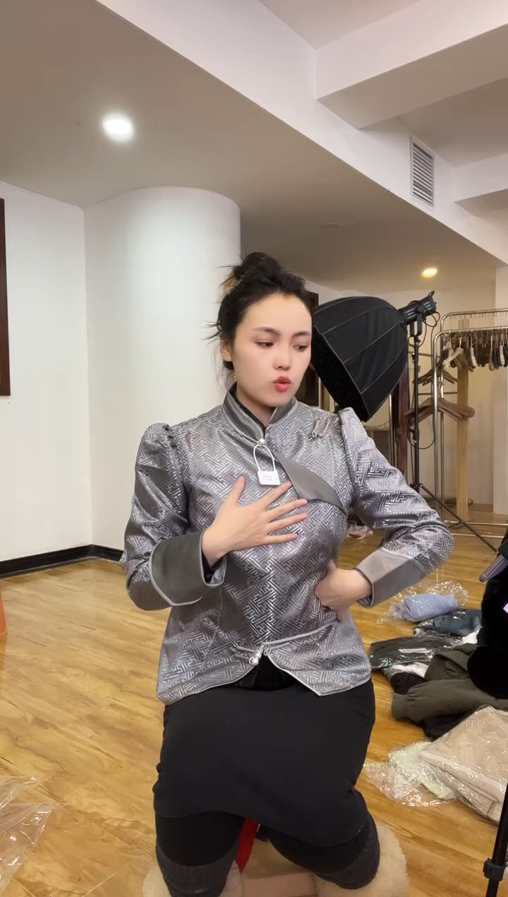 XL码      115-125斤  外套