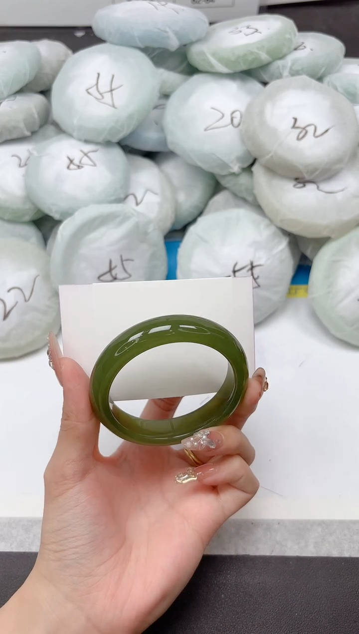 未镶嵌手镯石英质玉202-54.7