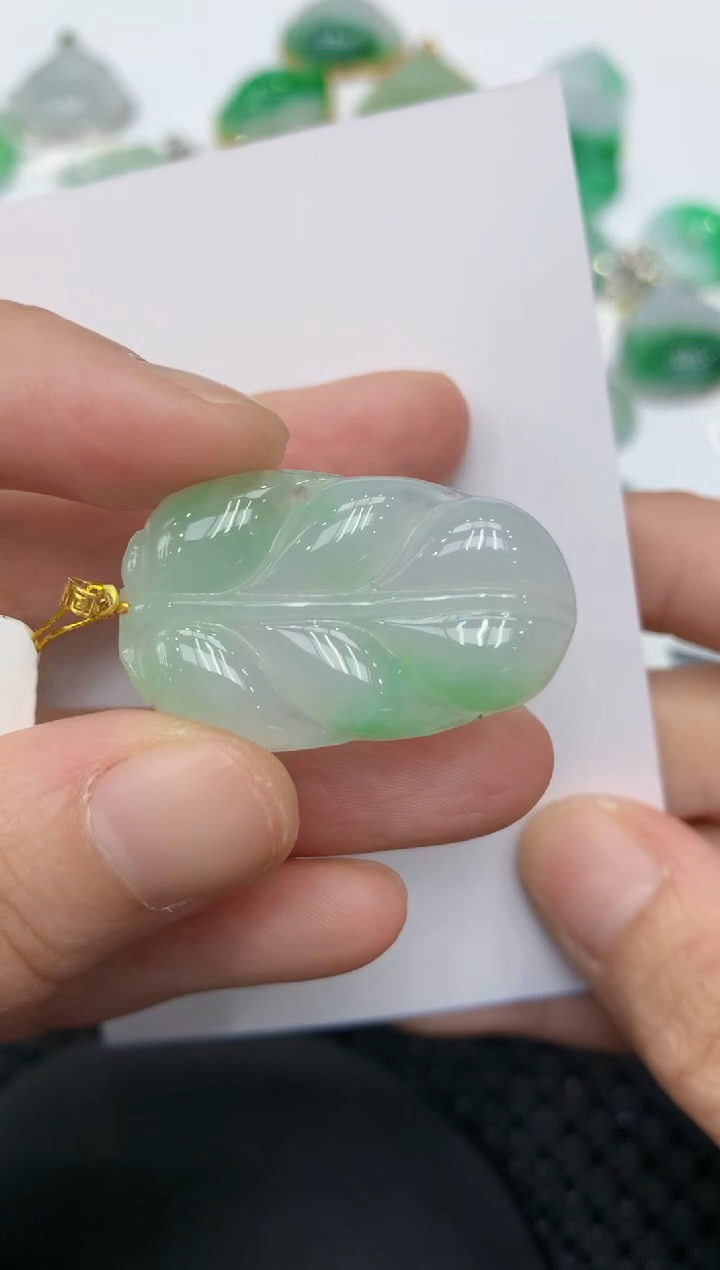 【闪购商品】翡翠颈饰18K金镶嵌11111111111