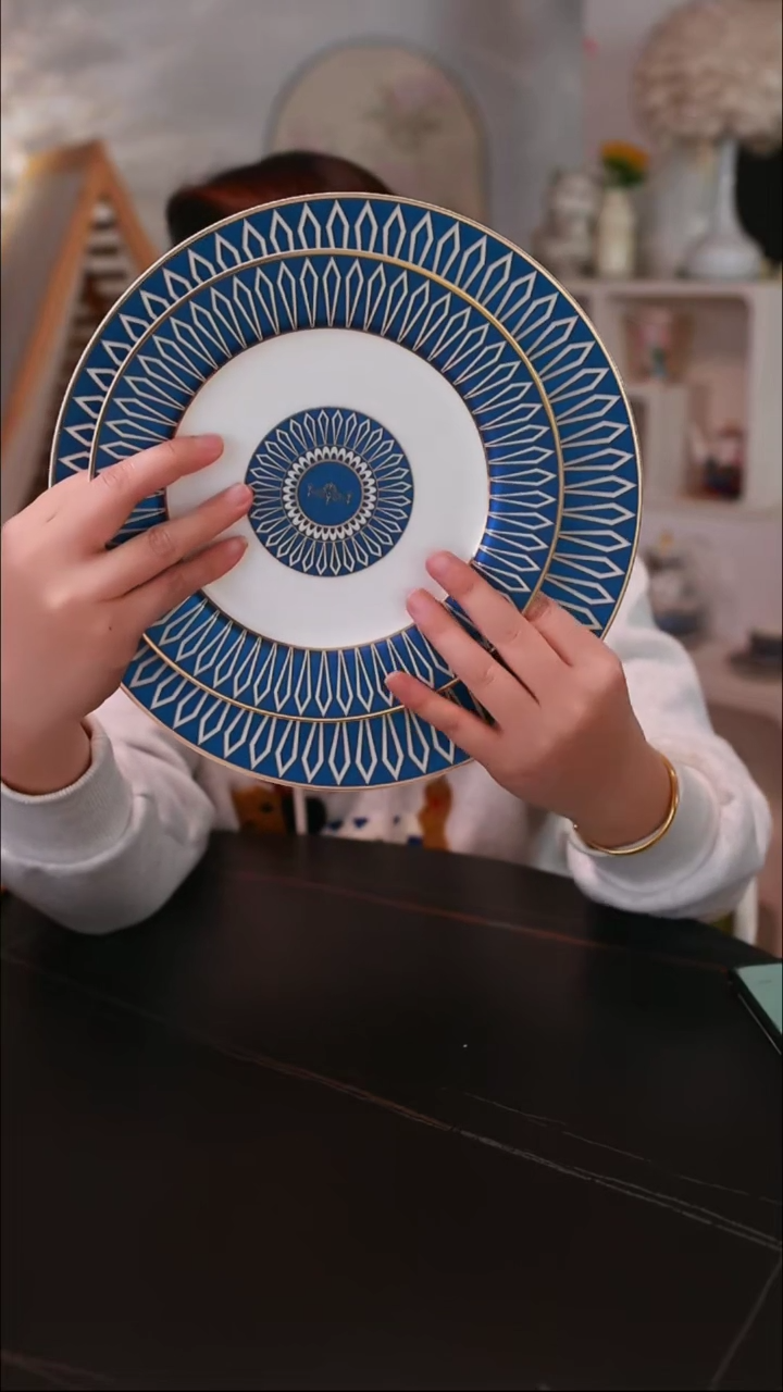 【闪购商品】````光辉蓝平盘大小盘各一E53