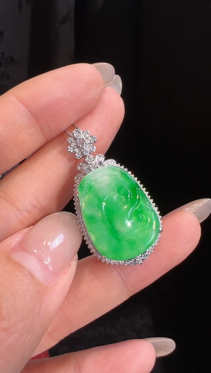 【闪购商品】翡翠吊坠(不含链)18K金镶嵌吊坠