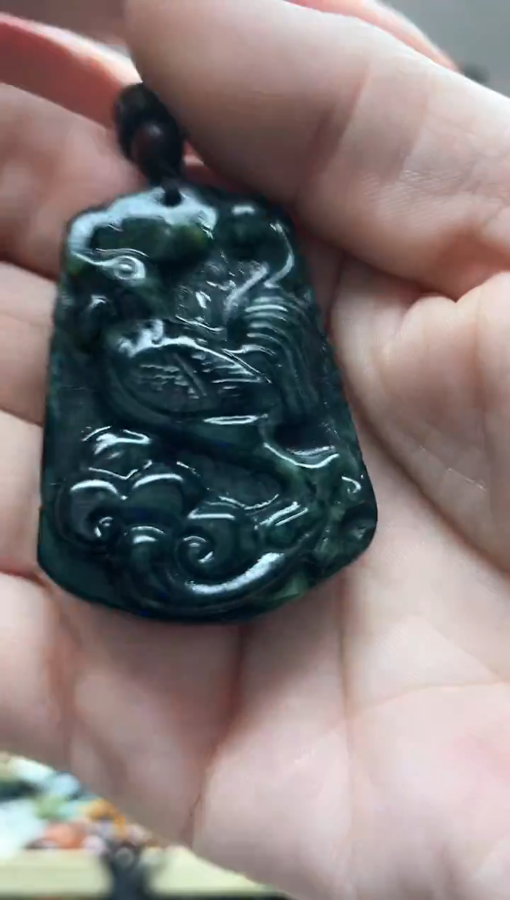 未镶嵌岫玉吊坠`