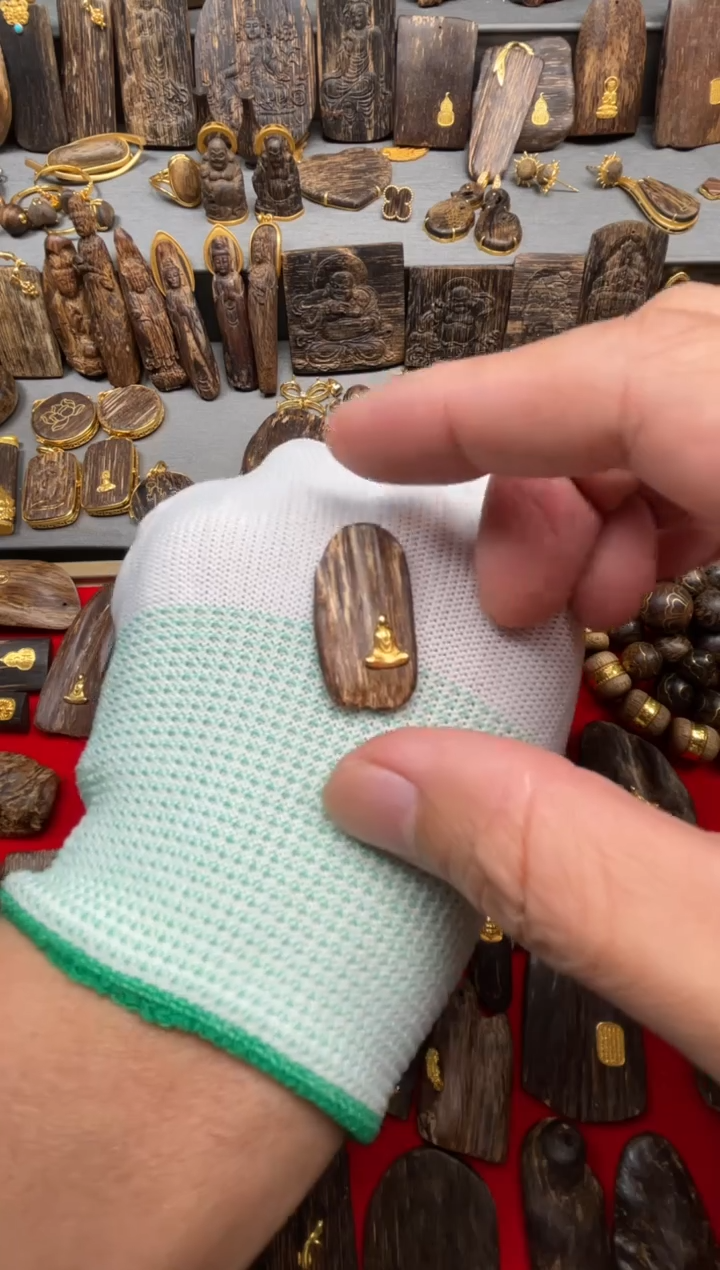 吊坠沉香 沉香吊坠18K金镶嵌设计