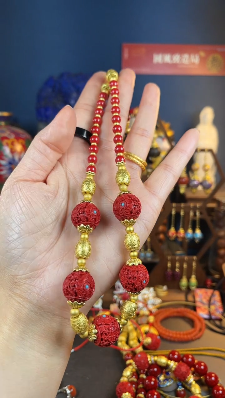 【闪购商品】红红满雕工设计师款项链