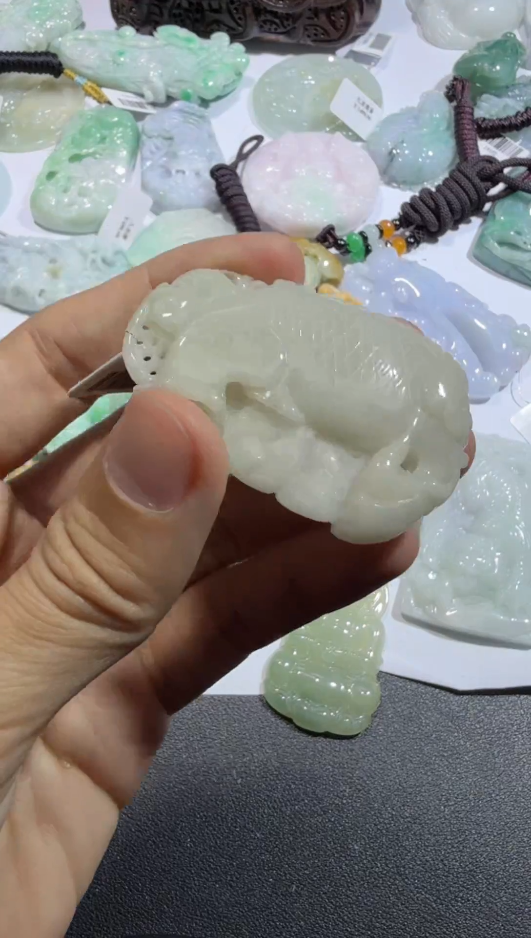 【闪购商品】翡翠颈饰未镶嵌00009577