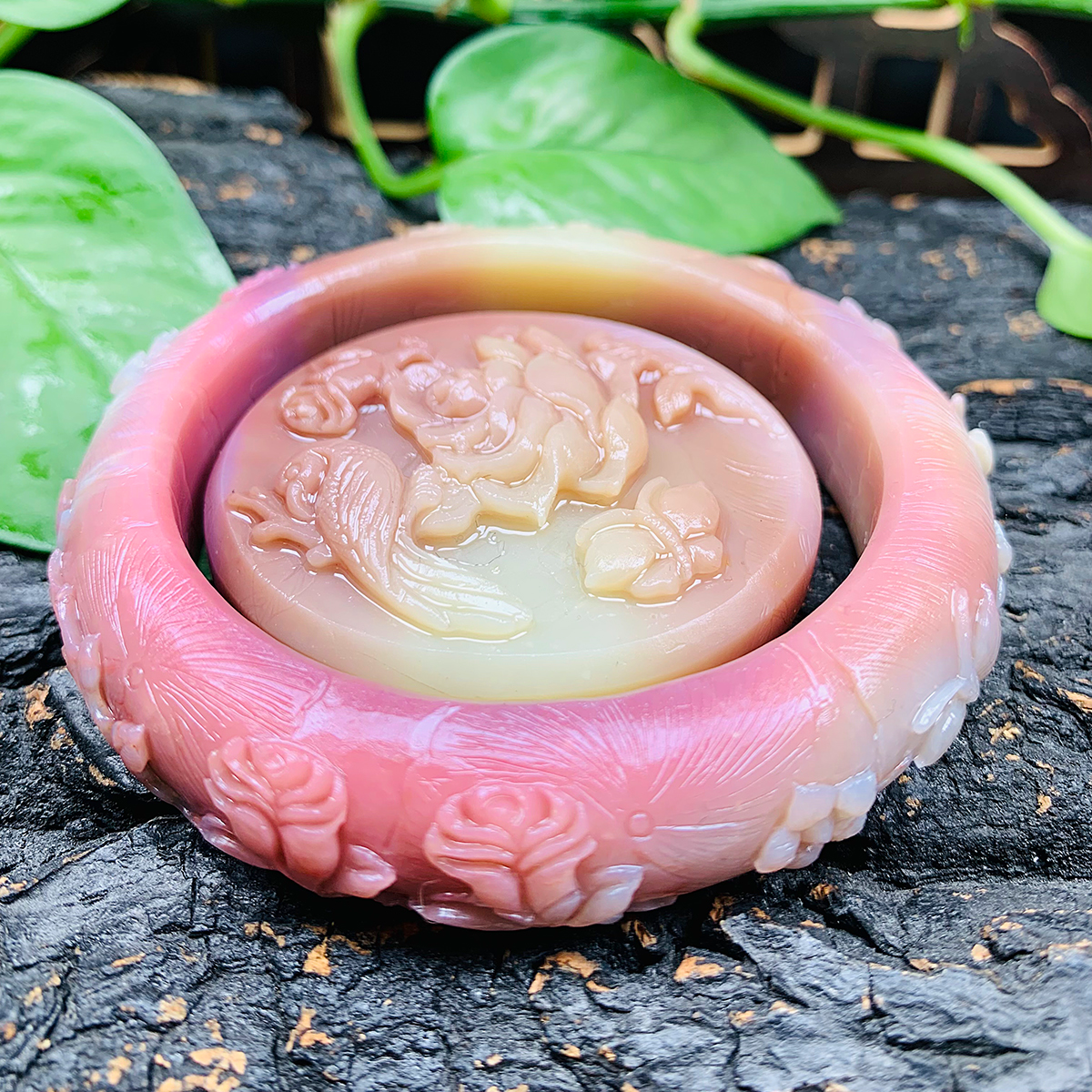 天然老矿七彩盐源玛瑙手工俏色玫瑰花贵妃手镯