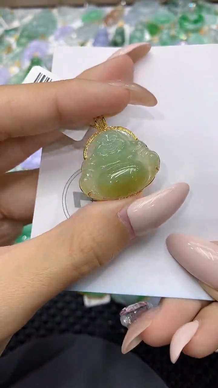 颈饰18K金镶嵌翡翠111111111111