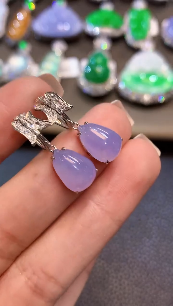 18K金镶嵌翡翠耳饰y****?A78