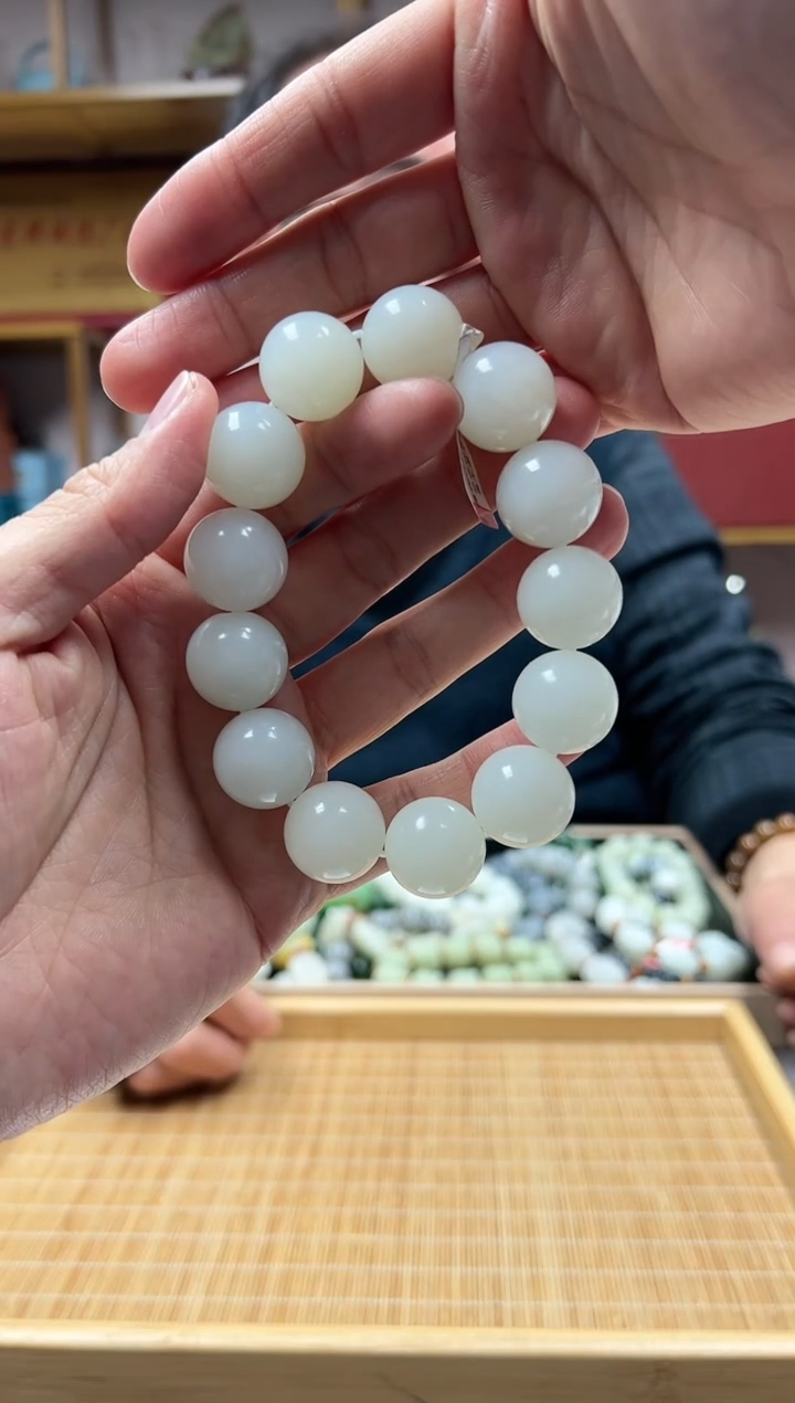 【闪购商品】和田玉手串未镶嵌18山流水