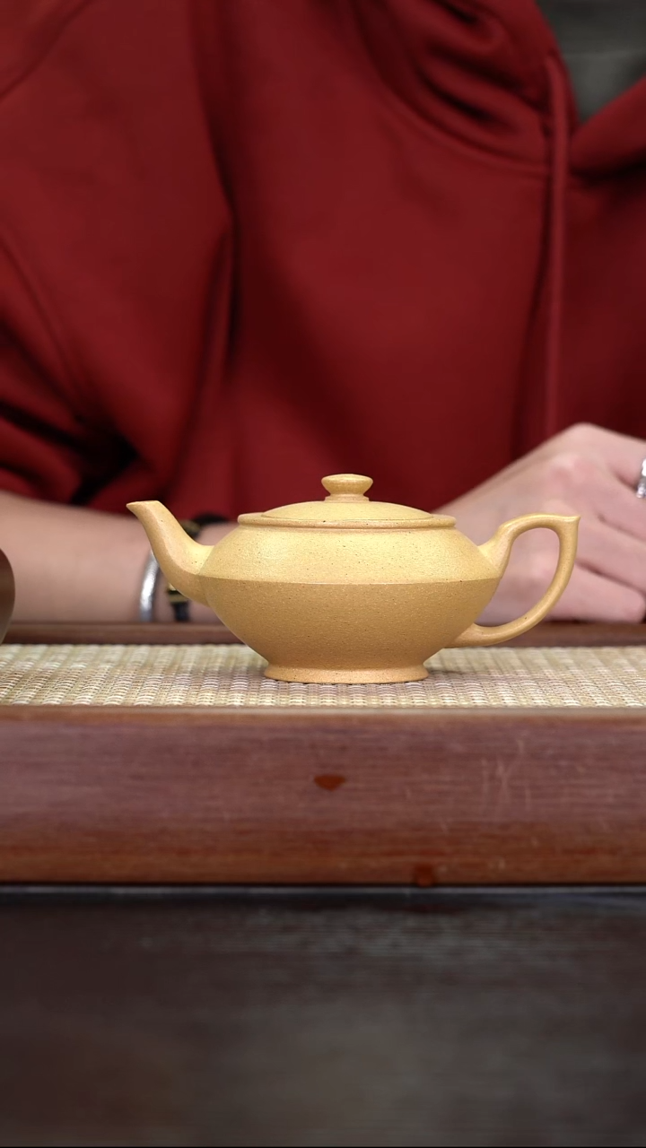 茶壶紫砂XJ    本山绿泥       汉云   180cc