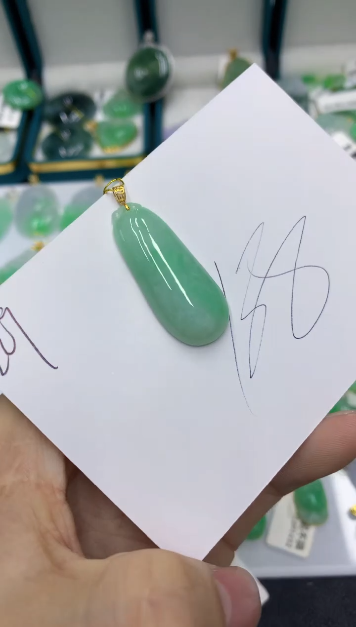 【闪购商品】翡翠颈饰18K金镶嵌1111111111