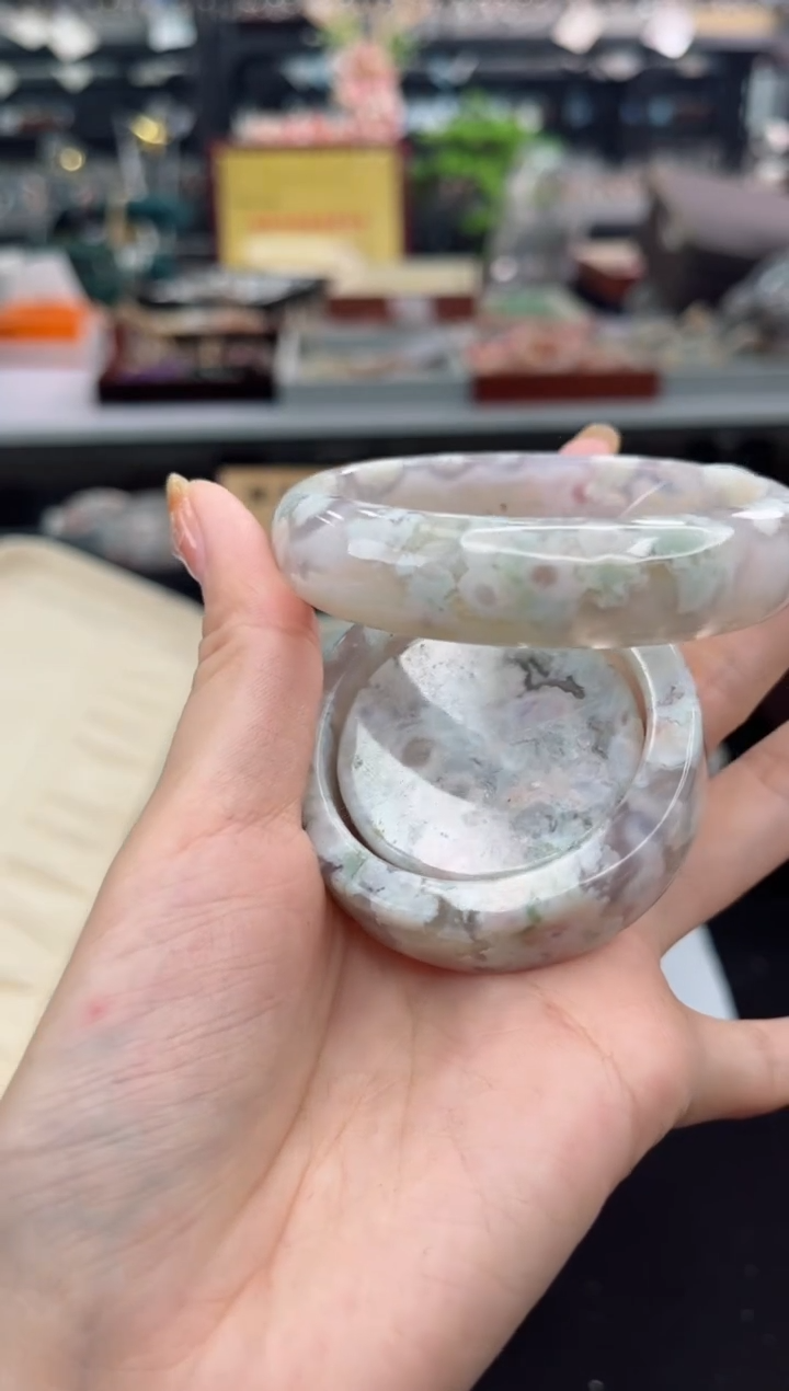 【闪购商品】石英质玉手镯未镶嵌58圈口（赠品镯心）3S978