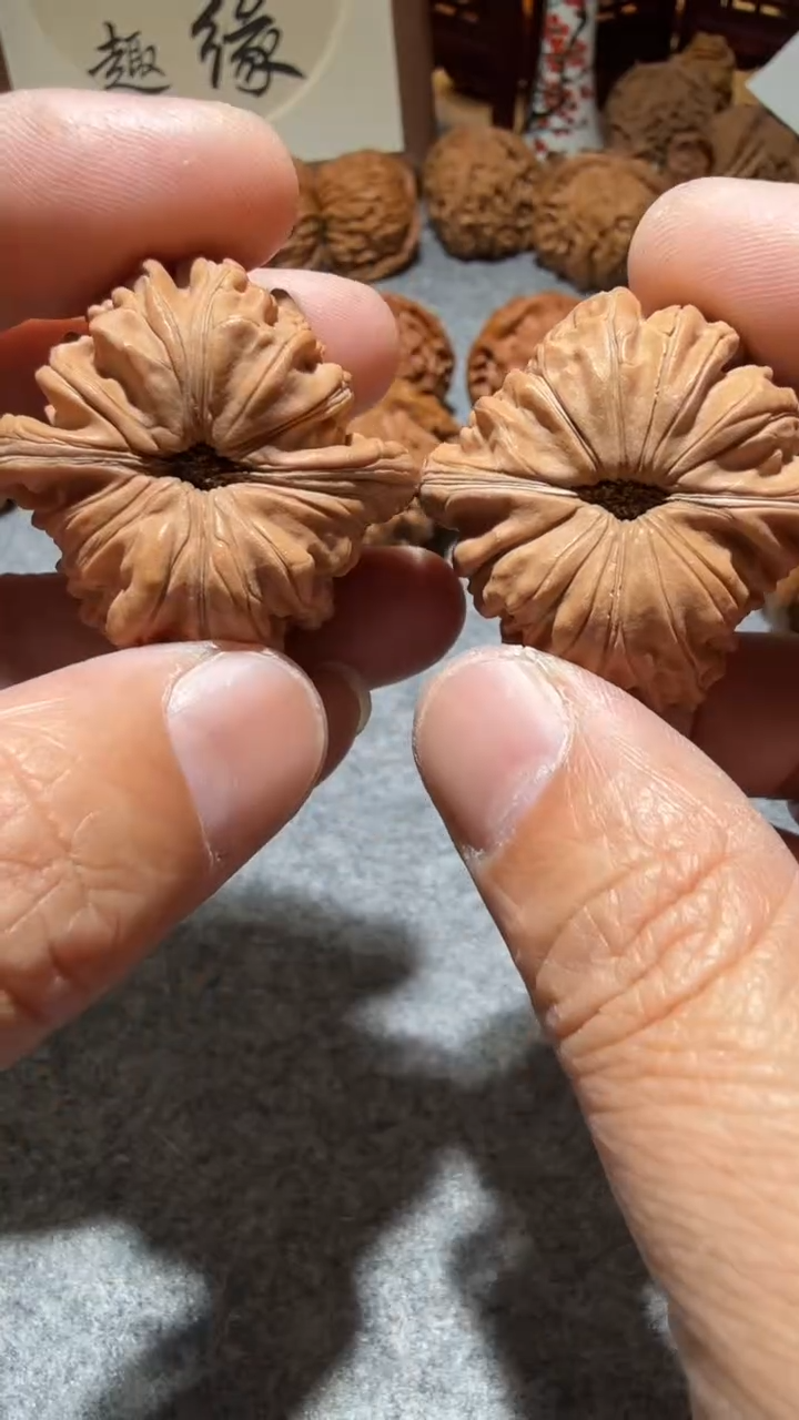 把件文玩核桃【核缘雅趣】40左右汉高楼，同尺寸随机发