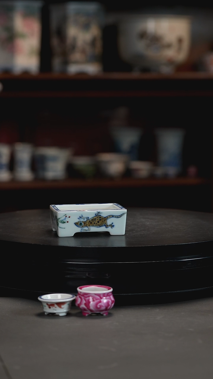 福利釉下五彩手绘盆广****明福利釉下五彩手绘盆 广*明