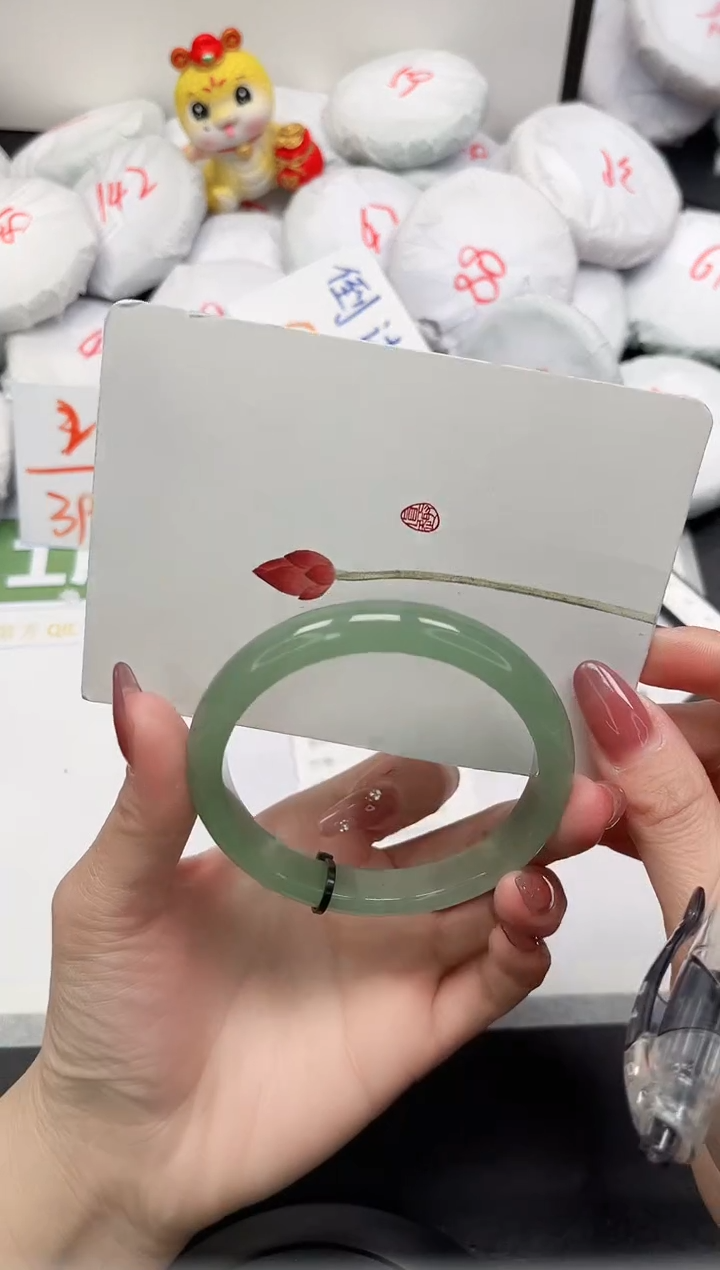 【闪购商品】石英质玉手镯未镶嵌253-62