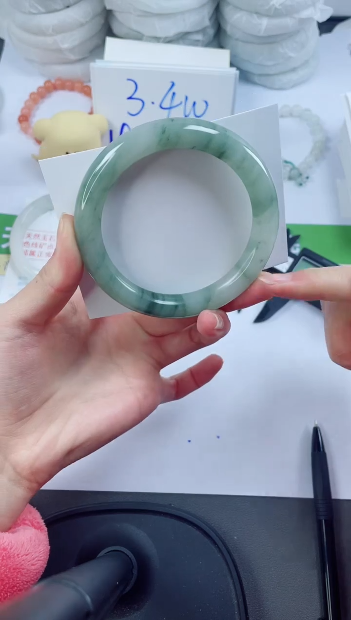 【闪购商品】石英质玉手镯未镶嵌134-61.3