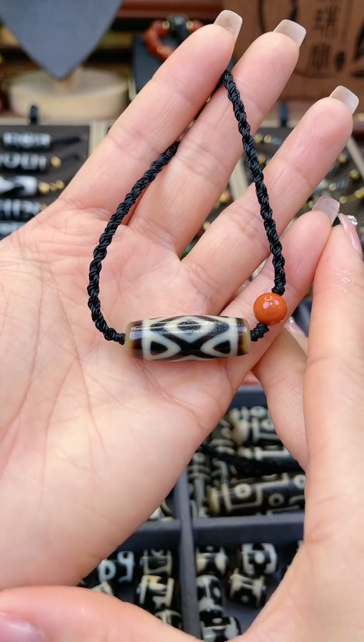 【闪购商品】玛瑙/玉髓颈饰未镶嵌精品上肯黑金金刚369颈饰