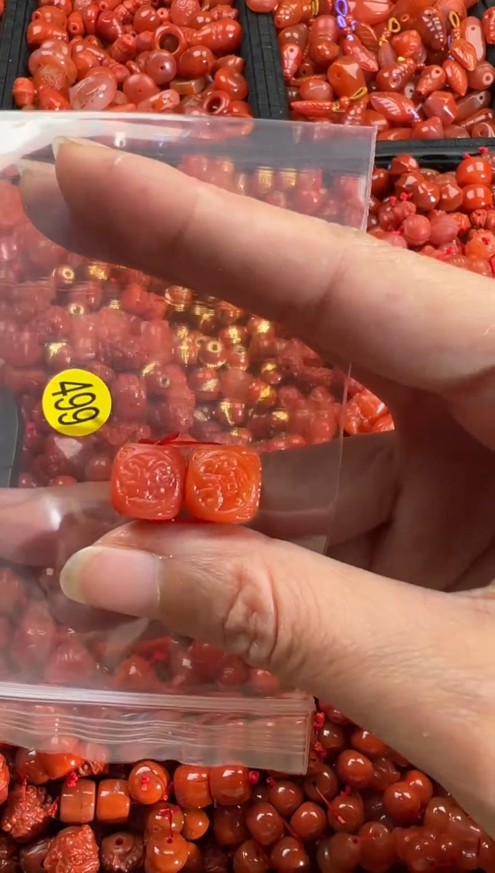 【闪购商品】南红玛瑙颈饰未镶嵌1