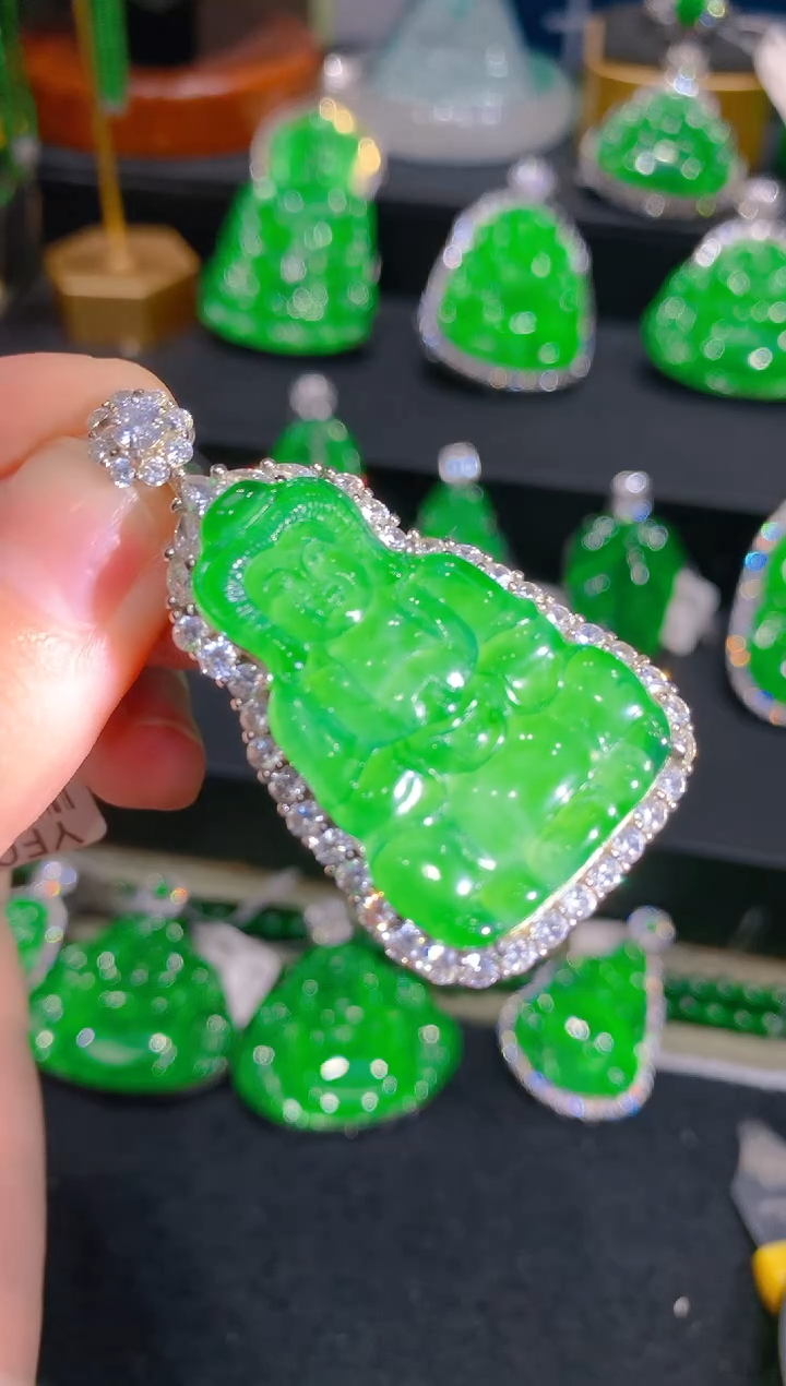 【闪购商品】翡翠颈饰银S925镶嵌75一季