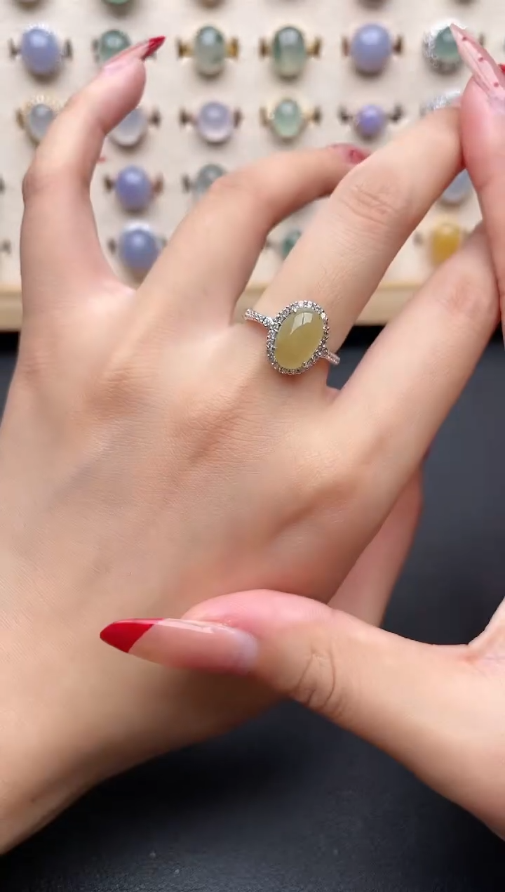 【闪购商品】翡翠戒指银S925镶嵌一物一证一礼盒